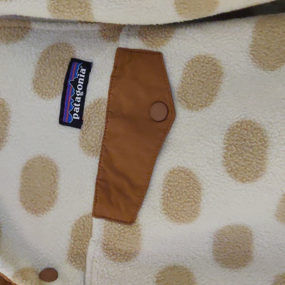 Patagonia women's Snap-T Synchilla fleece pullover sweater in polka dot, XS - Picture 5 of 9